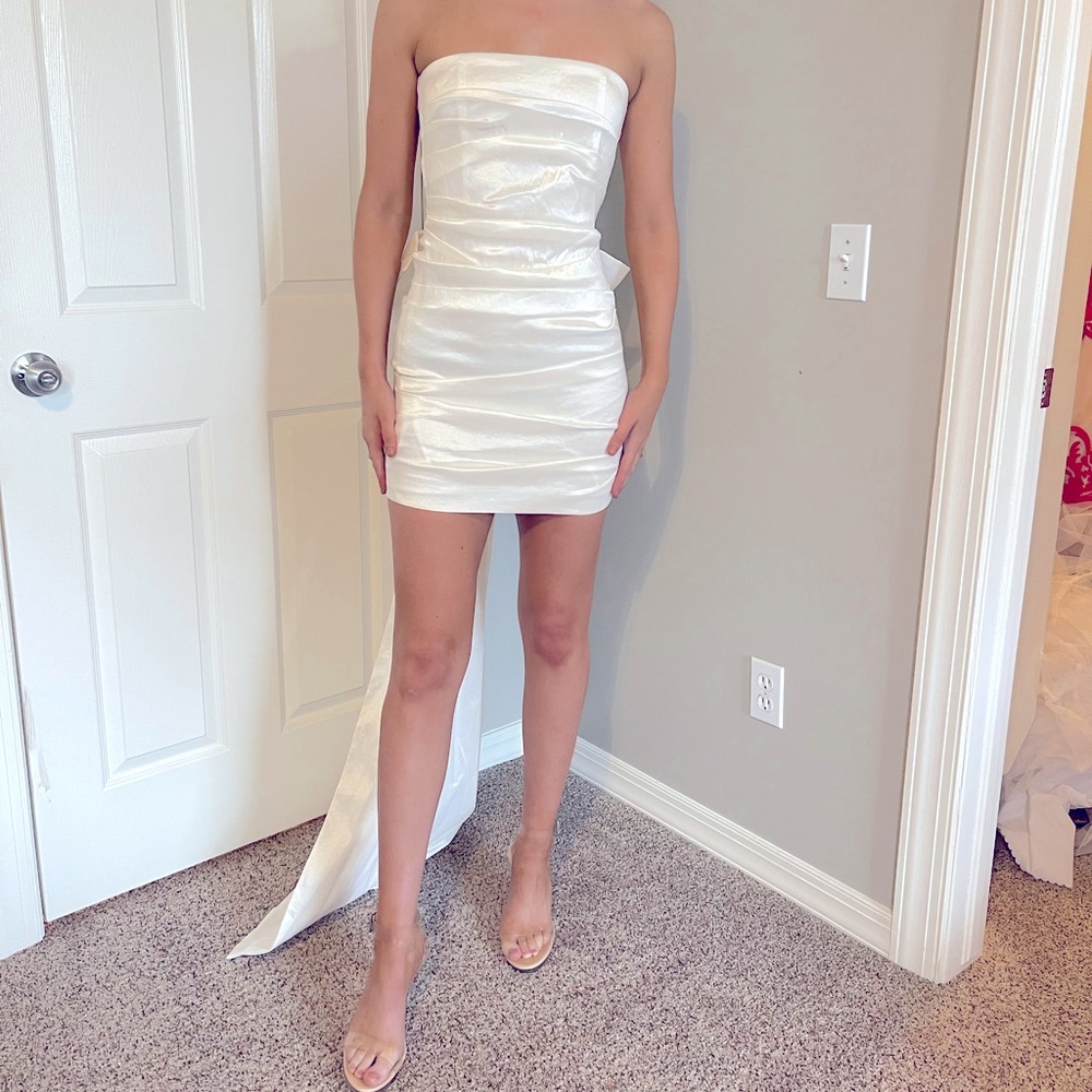 White cocktail dress with bow by Lovely Day🤍